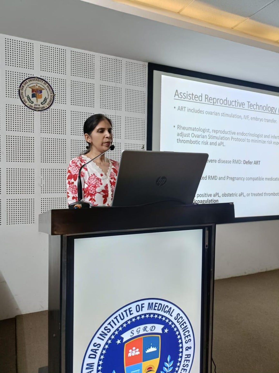 Dr Ranjeet Kaur presenting a rheumatology teaching session